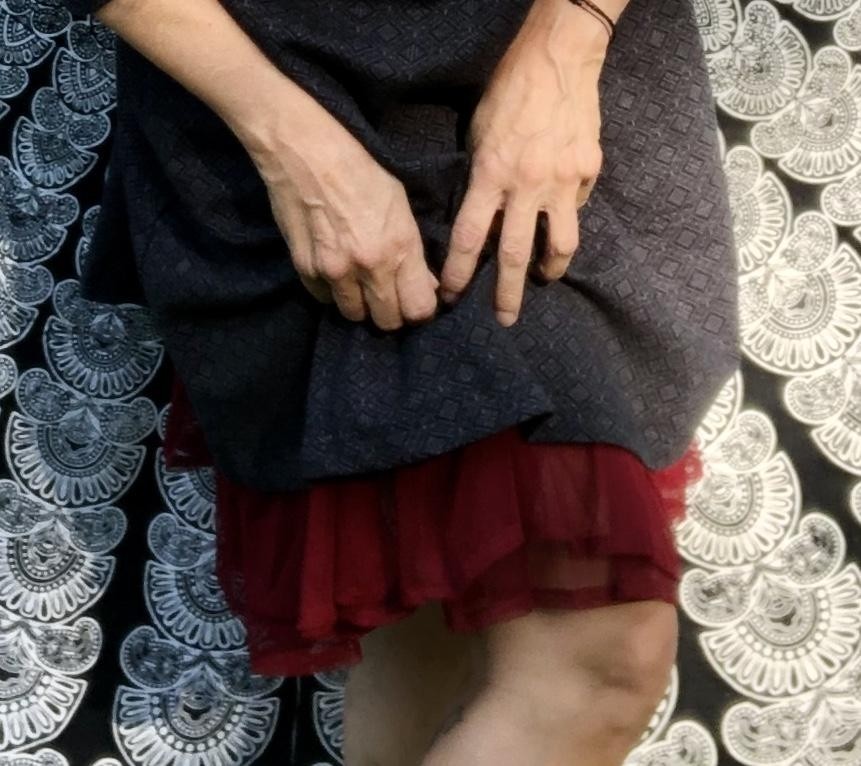 MOSHIKI Unterrock für Röcke & Kleider * er blitzt 5-10cm hervor - 55 cm - dunkelrot oder grau